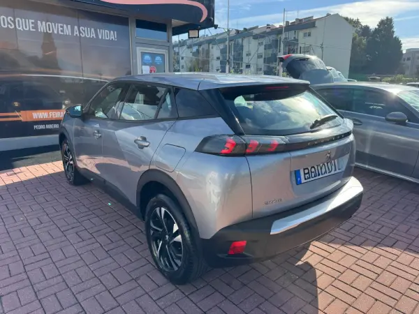 Peugeot 2008 1.2 PureTech Style 32