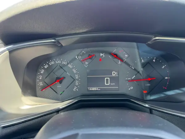 DS DS7 Crossback 1.5 BlueHDi Performance Line EAT8 42