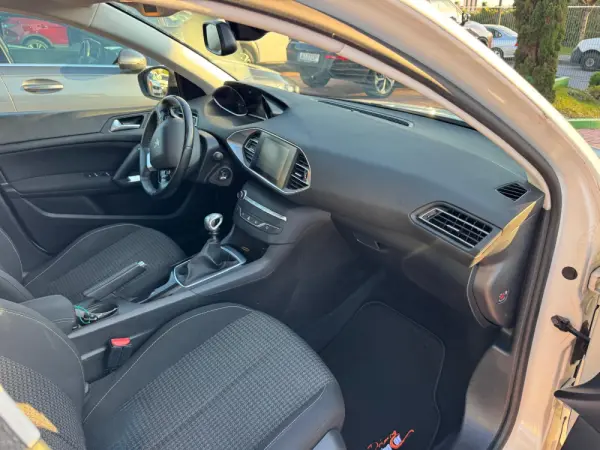 Peugeot 308 1.5 BlueHDi Active Pack 26