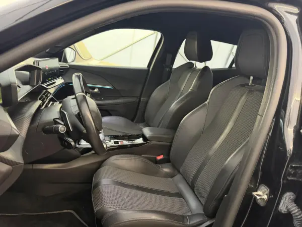 Peugeot 2008 1.5 BlueHDi GT Pack EAT8 18