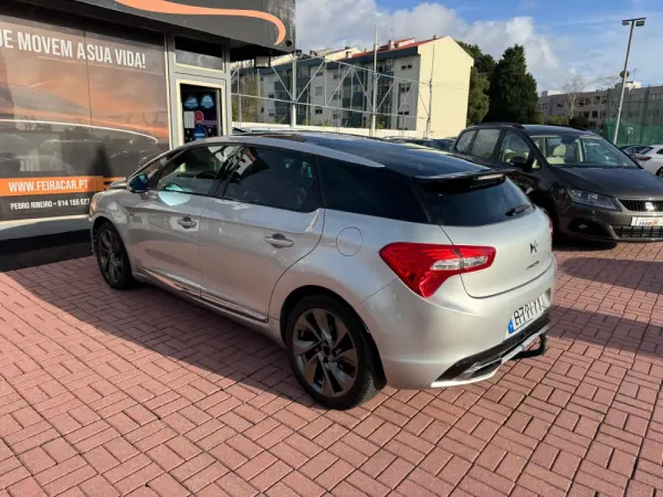 Citroën DS5 2.0 HDi Hy4 So Chic CMP6 102g 46