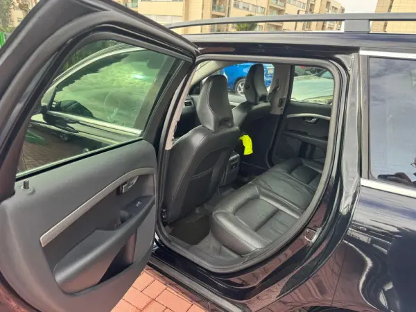 Volvo V70 1.6 D2 Momentum 14