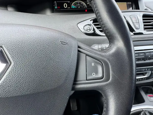 Renault Grand Scénic ENERGY dCi 110 LIMITED 33