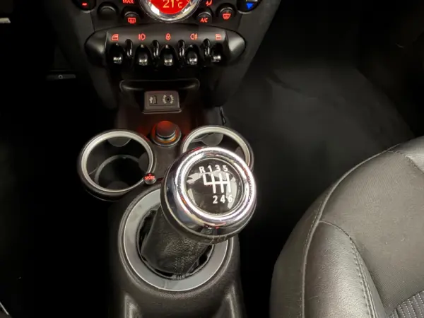 MINI 3 Portas Cooper D 23