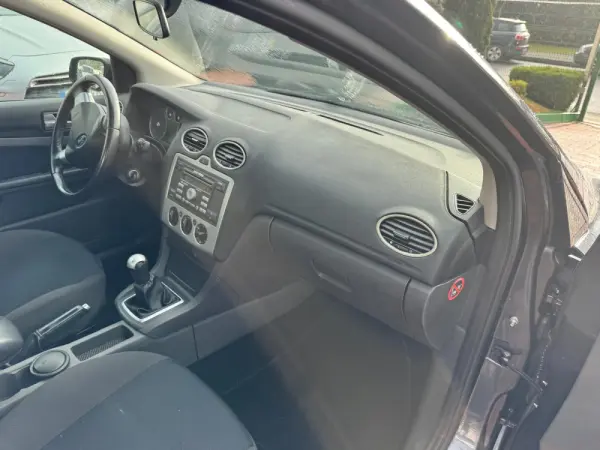 Ford Focus 1.6 TDCi Ghia 14