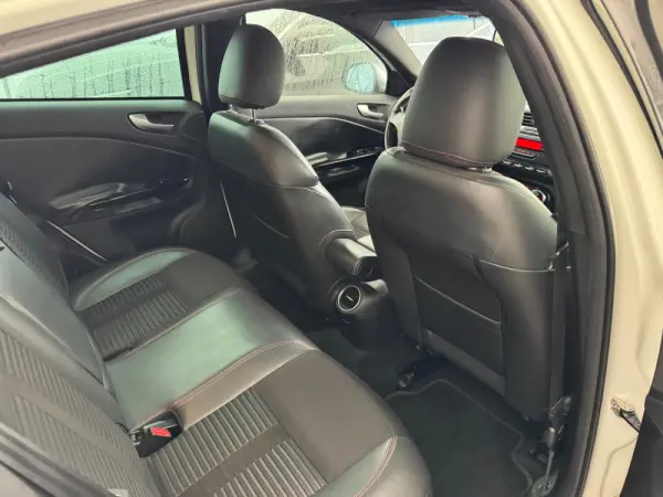 Alfa Romeo Giulietta 1.6 JTDM Exclusive 29