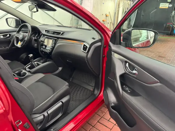 Nissan Qashqai 1.2 DIG-T N-Connecta 25