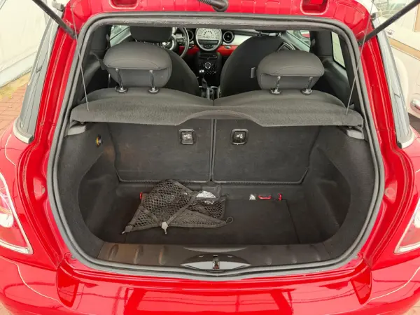 MINI 3 Portas Cooper D 9