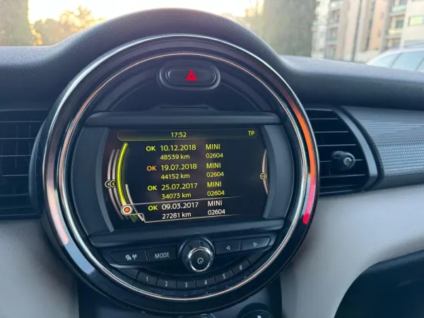 MINI 3 Portas One 23