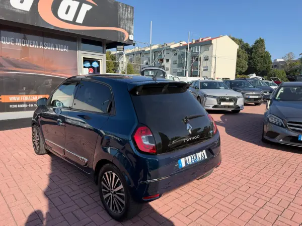 Renault Twingo Z.E. 22 Intens 37
