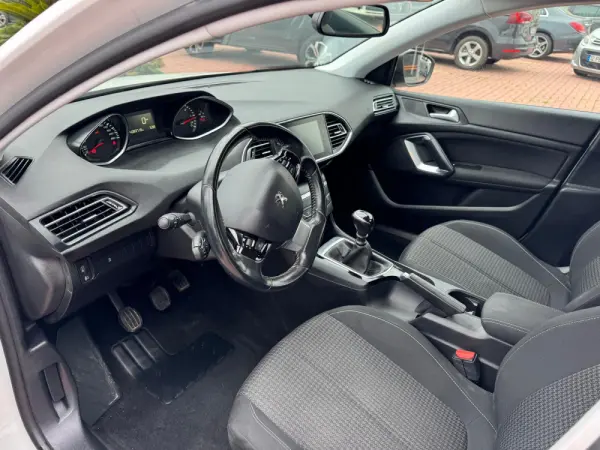 Peugeot 308 1.5 BlueHDi Active Pack 7