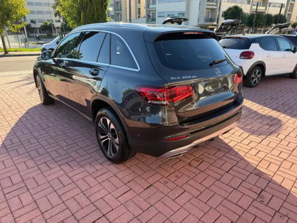 Mercedes-Benz GLC 300 de Coupe 4Matic 9G-TRONIC Exclusive 12