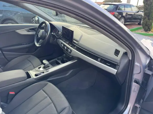 Audi A4 Avant 35 TDI S tronic 18