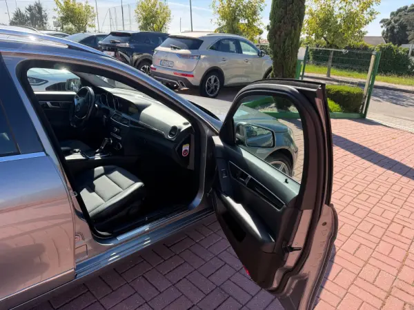 Mercedes-Benz C 250 (BlueTEC) d 4Matic Station 7G-TRONIC Avantgarde 25