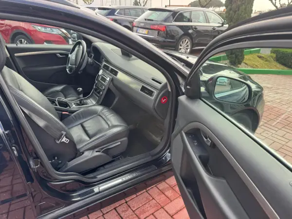 Volvo V70 1.6 D2 Momentum 23