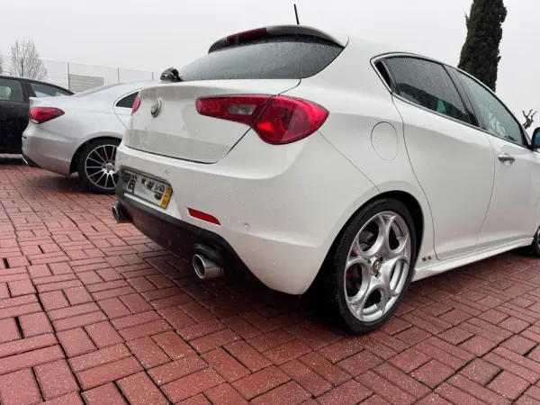 Alfa Romeo Giulietta 1.6 JTDM Exclusive 36