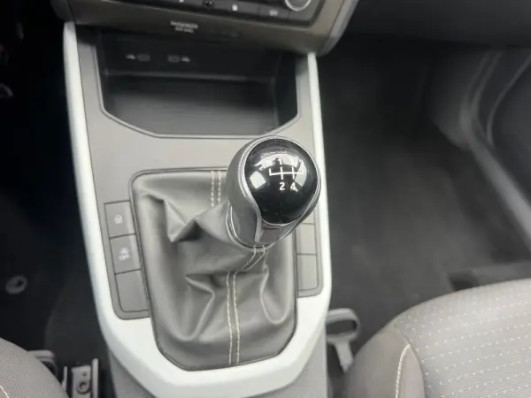 SEAT Arona 1.0 TSI Style 27