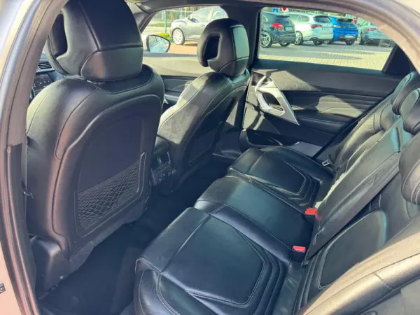 Citroën DS5 2.0 HDi Hy4 So Chic CMP6 102g 16