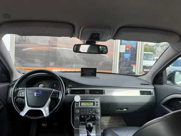 Volvo V70 1.6 D2 Momentum 36