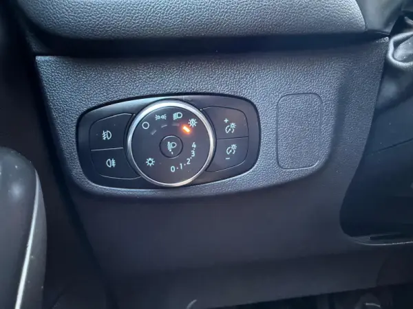 Ford Focus 1.0 EcoBoost Titanium 27