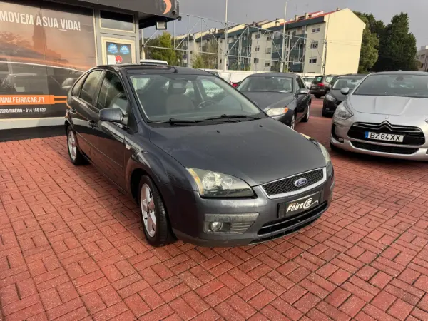 Ford Focus 1.6 TDCi Ghia 19