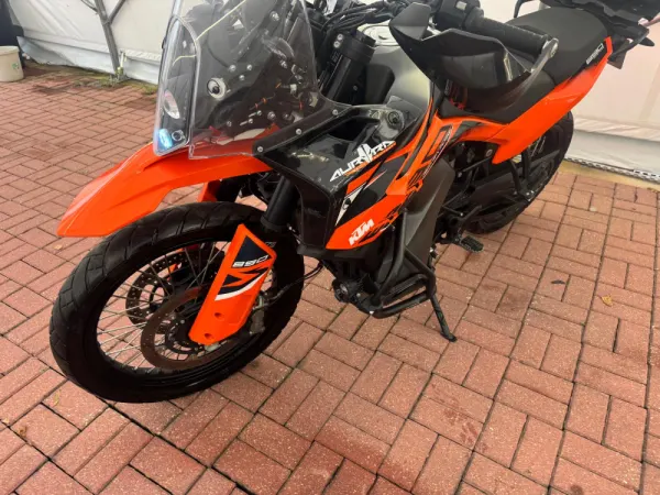 KTM 890 Adventure 8