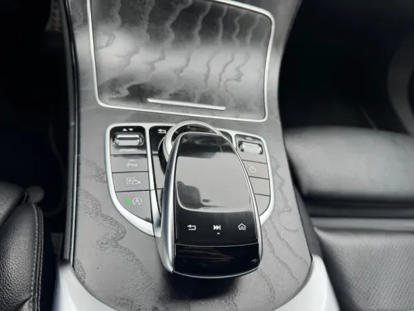 Mercedes-Benz C 220 d AMG Line 24