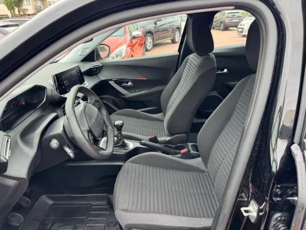 Peugeot 2008 1.2 PureTech Active Pack 7