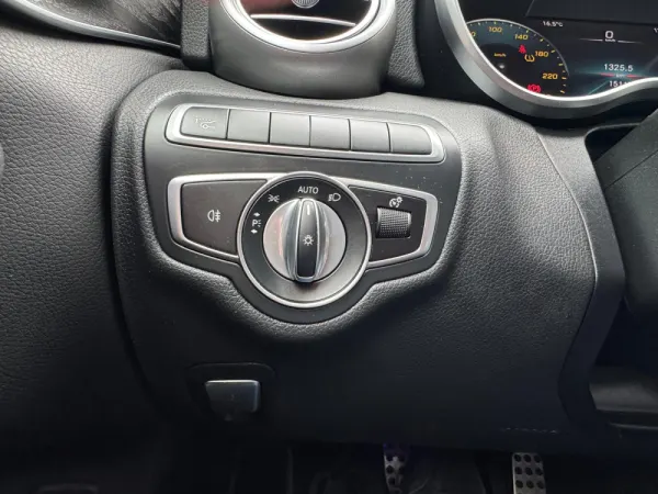 Mercedes-Benz C 220 d AMG Line 27