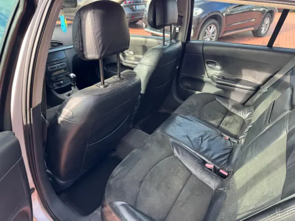 Renault Laguna Break 1.9 dCi Dynamique 19