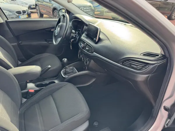 Fiat Tipo Station Wagon 1.3 M-Jet Lounge J17 17