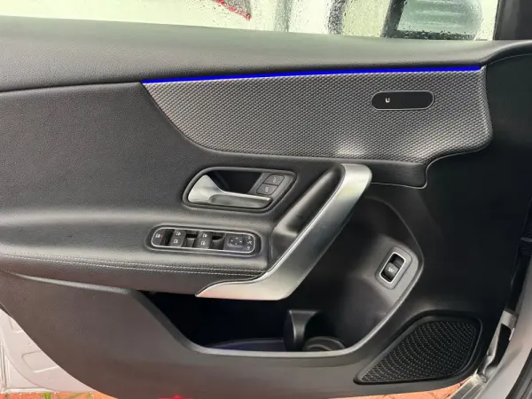 Mercedes-Benz A 180 Limousine d 7G-DCT Progressive 8