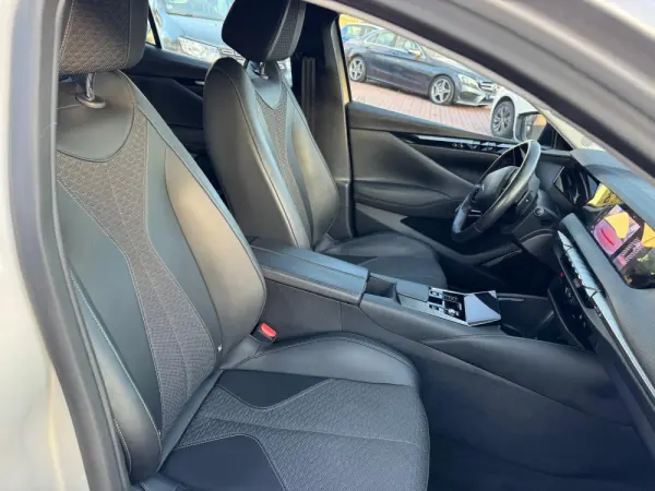 DS DS4 E-TENSE 225 OPERA 28