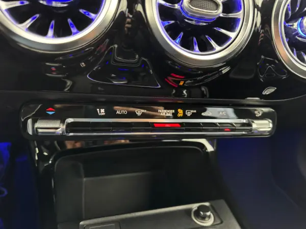 Mercedes-Benz A 180 Limousine d 7G-DCT Progressive 12