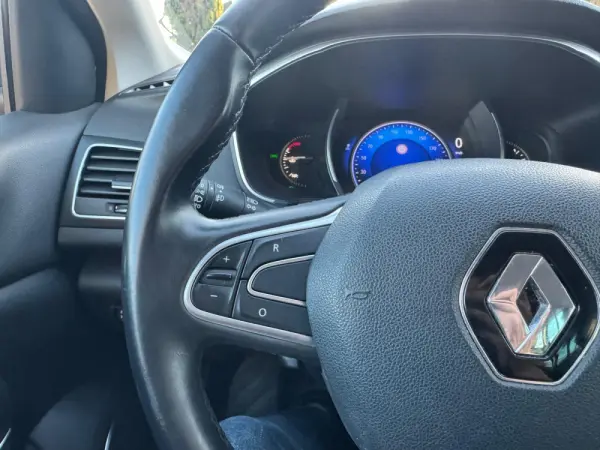 Renault Mégane Sport Tourer ENERGY TCe 130 BOSE EDITION 14