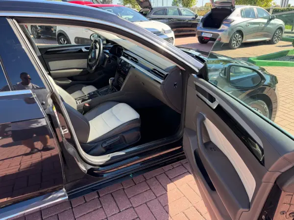 Volkswagen Arteon 2.0 TDI Elegance DSG 20