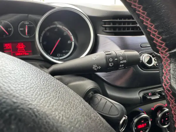 Alfa Romeo Giulietta 1.6 JTDM Exclusive 8