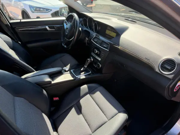 Mercedes-Benz C 250 (BlueTEC) d 4Matic Station 7G-TRONIC Avantgarde 23
