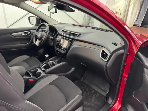 Nissan Qashqai 1.2 DIG-T N-Connecta 33