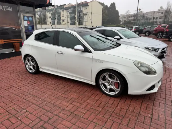 Alfa Romeo Giulietta 1.6 JTDM Exclusive 7