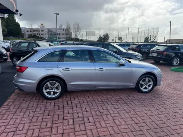 Audi A4 Avant 35 TDI S tronic 14