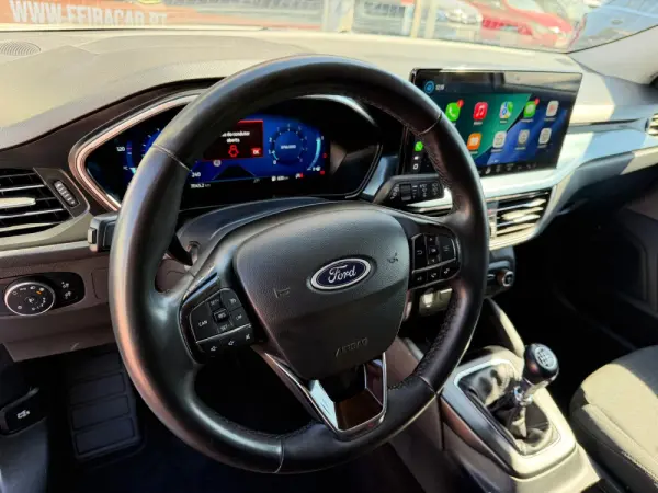 Ford Focus 1.0 EcoBoost Titanium 37