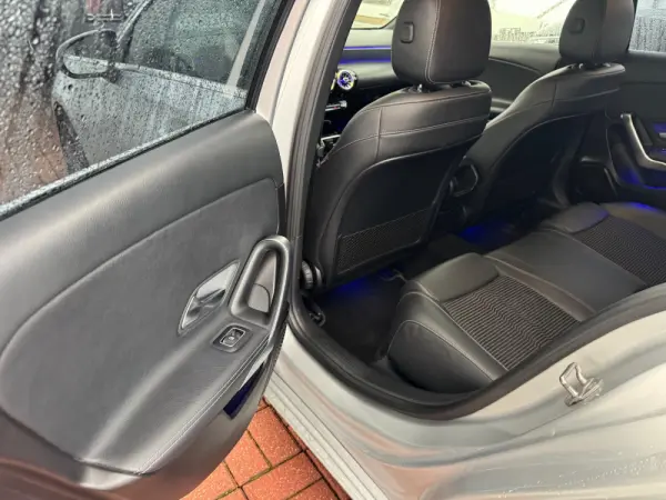 Mercedes-Benz A 180 Limousine d 7G-DCT Progressive 29