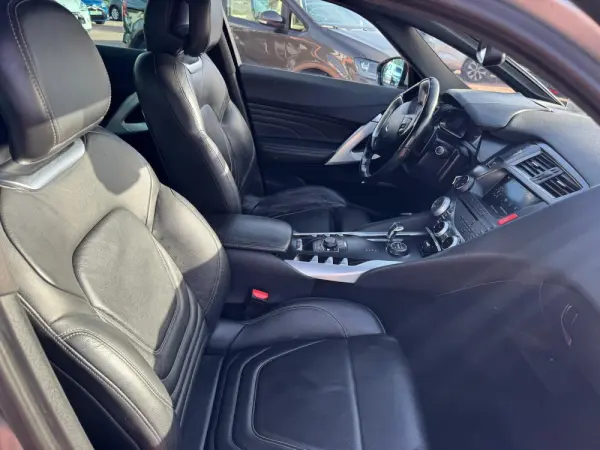 Citroën DS5 2.0 HDi Hy4 So Chic CMP6 102g 21