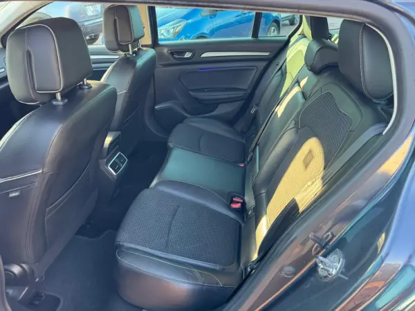 Renault Mégane Sport Tourer ENERGY TCe 130 BOSE EDITION 22