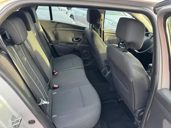 Renault Mégane Sport Tourer 1.5 dCi Limited 17