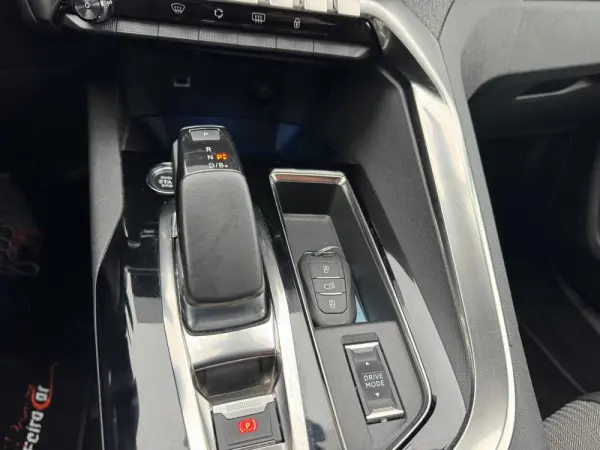 Peugeot 3008 1.6 Hybrid Allure Pack e-EAT8 29