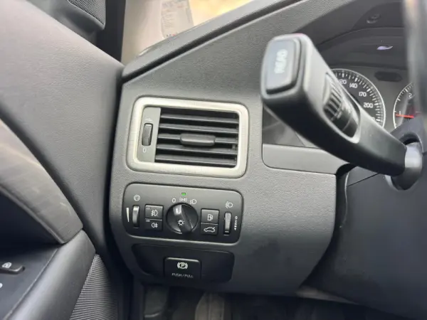 Volvo V70 1.6 D2 Momentum 35