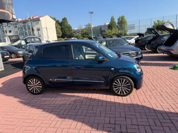 Renault Twingo Z.E. 22 Intens 3