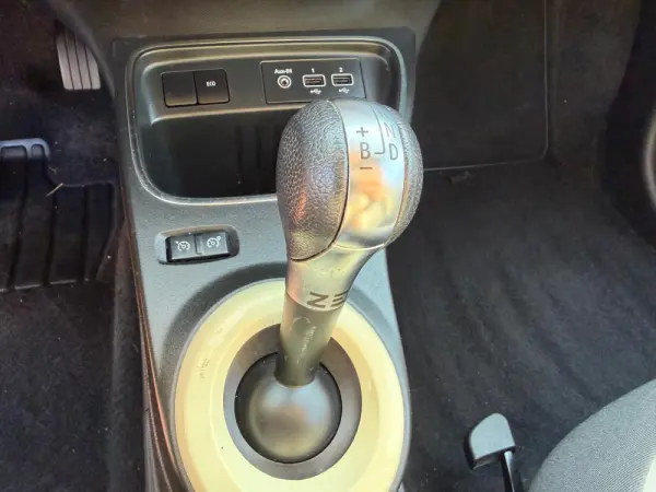 Renault Twingo Z.E. 22 Intens 36